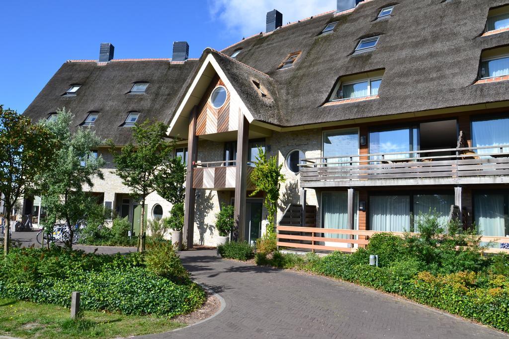 Vlierijck Aparthotel Vlieland Bagian luar foto